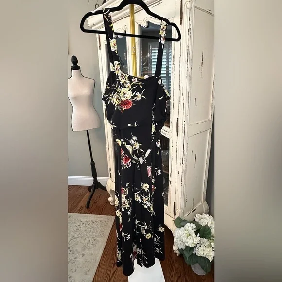 Fourteenth Place Floral Dress NWT (Size L) - Picture 4 of 7